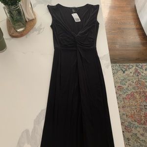 Black Maxi dress forever21 size Small NWT